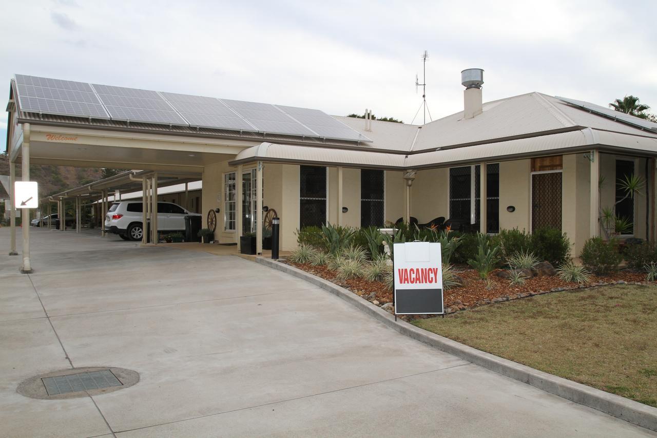 Country Roads Motor Inn Gayndah Exterior foto